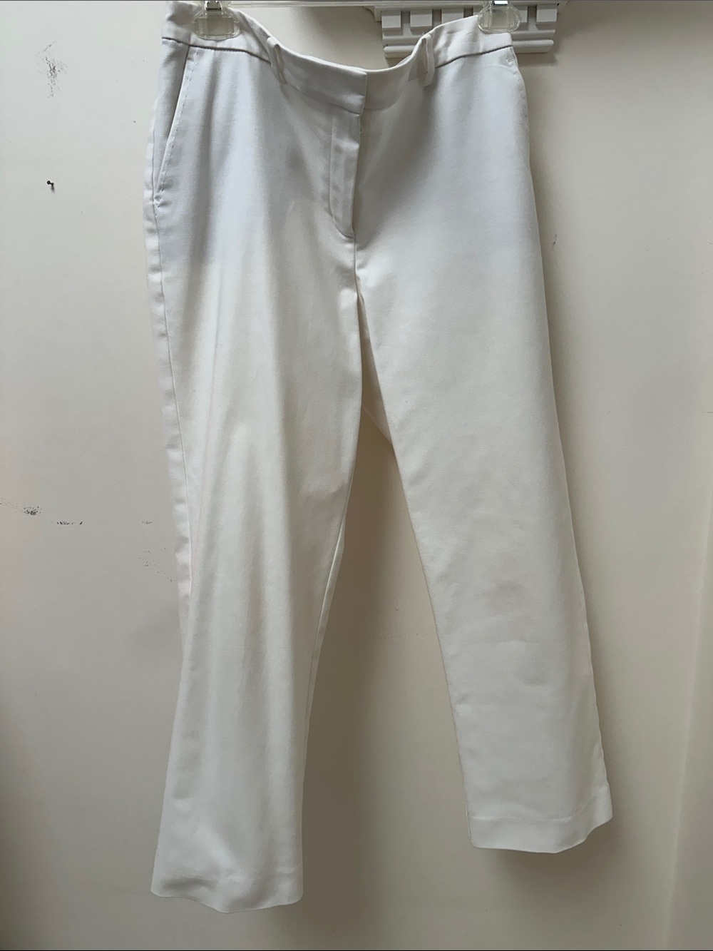 Tahari White Women's Capris - Straight Leg Tailored